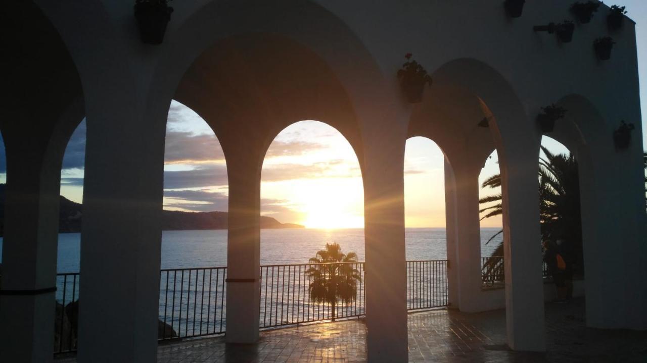 Apartamento Acapulco Playa Beautiful Seaview Nerja Exterior foto