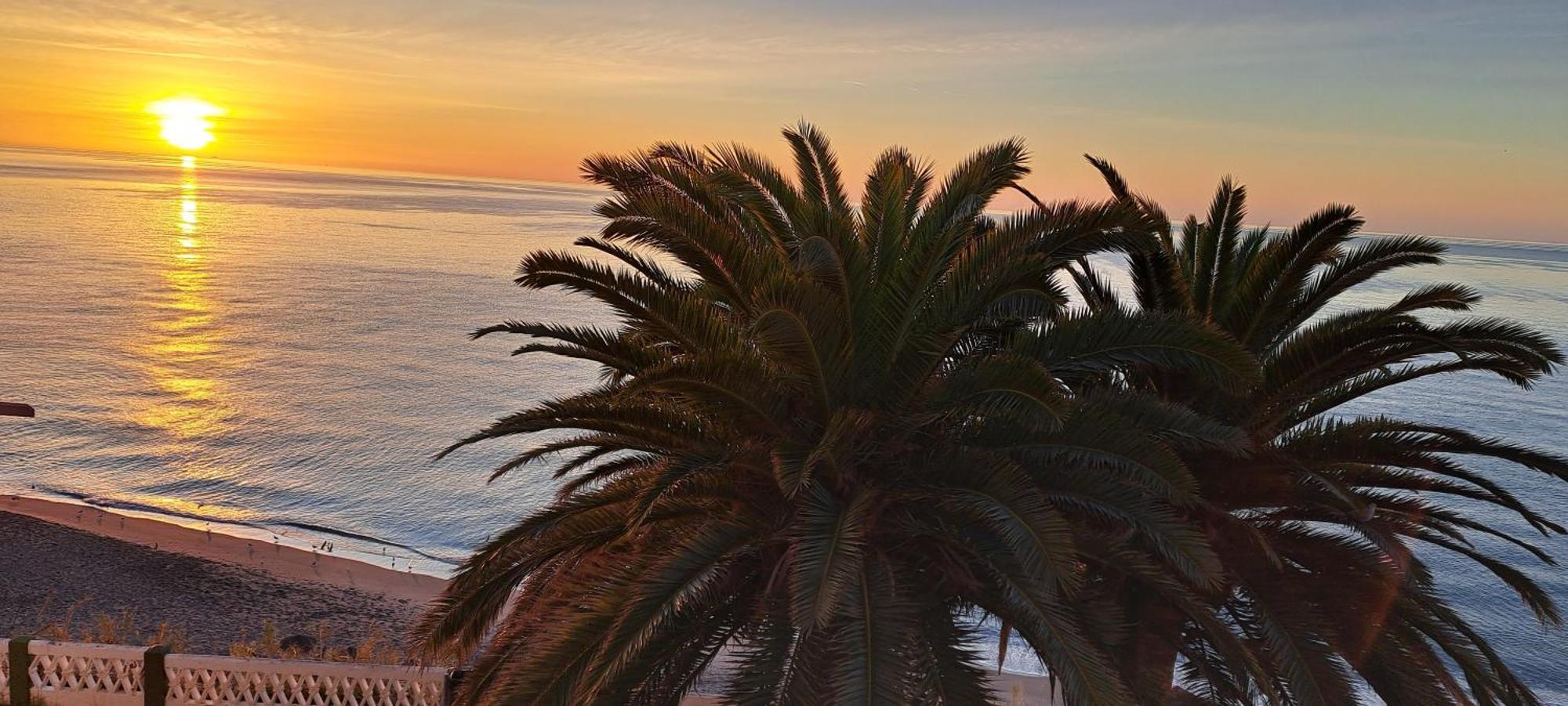 Apartamento Acapulco Playa Beautiful Seaview Nerja Exterior foto